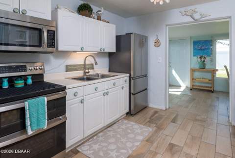 17 River Shore Drive, Ormond Beach FL - photo 10 of 54