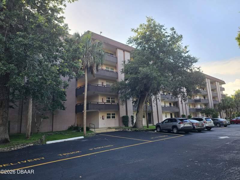 2 bedroom Condominium at 640 N Nova Road #409, Tomoka Oaks Condo North, Ormond Beach — photo 4