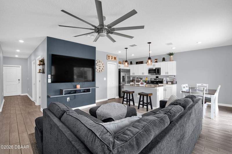 3 bedroom Single Family Residence at 3078 Blue Bonnet Lane, Vineland Reserve, Osteen — photo 5