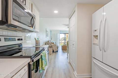 3110 Ocean Shore Boulevard #111, Ormond Beach FL - photo 24 of 30