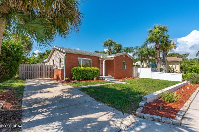 3 bedroom Single Family Residence at 262 Seaview Avenue, El Pino Parque, Daytona Beach — photo 3