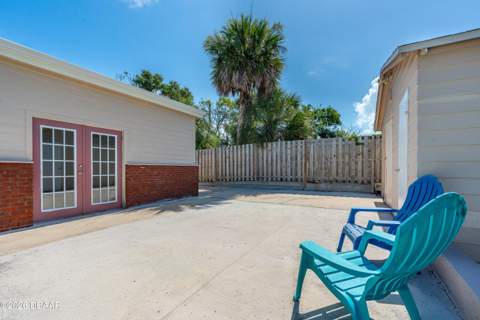 262 Seaview Avenue, Daytona Beach FL - photo 7 of 57