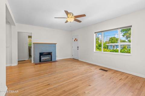 262 Seaview Avenue, Daytona Beach FL - photo 11 of 57