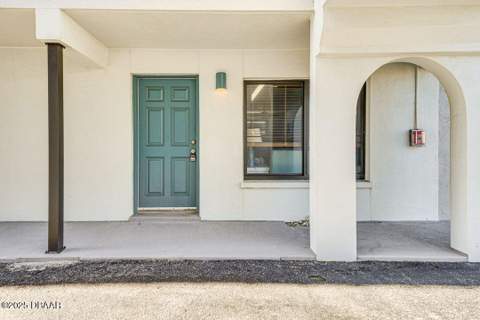 1404 N Atlantic Avenue #2, Daytona Beach FL - photo 13 of 15
