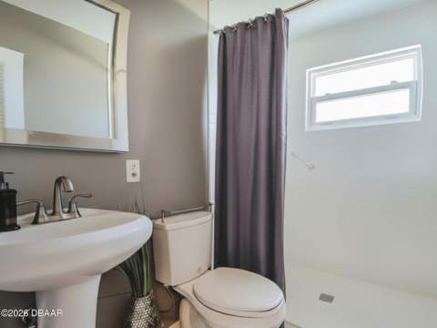 3114 Esperanza Avenue, Daytona Beach Shores FL - photo 8 of 11