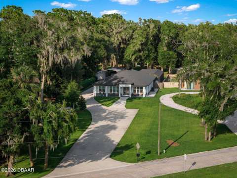590 W Lake Winnemissett Drive, home for sale in DeLand 32724