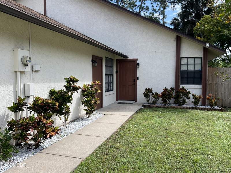 2 bedroom Townhouse at 962 Stonybrook Circle, Dunlawton Hills, Port Orange — photo 2