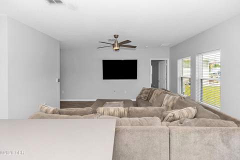 1104 Peach Creek Drive, Osteen FL - photo 13 of 31