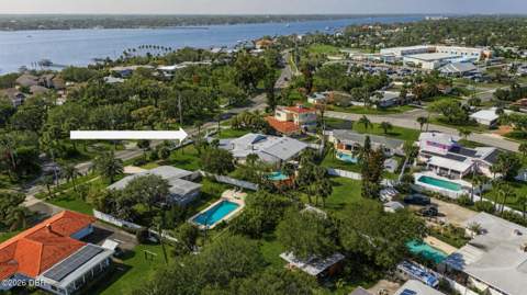 1124 N Halifax Avenue, Daytona Beach FL - photo 8 of 42