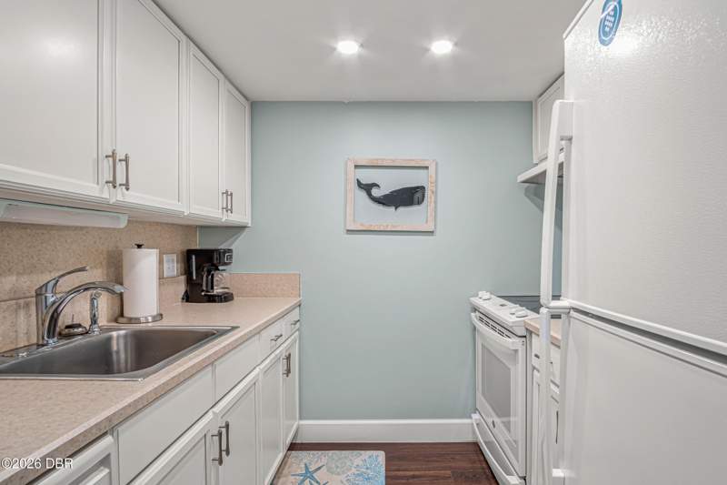 2 bedroom Condominium at 2820 Ocean Shore Boulevard #26, Madeira Villa Condo, Ormond Beach — photo 3