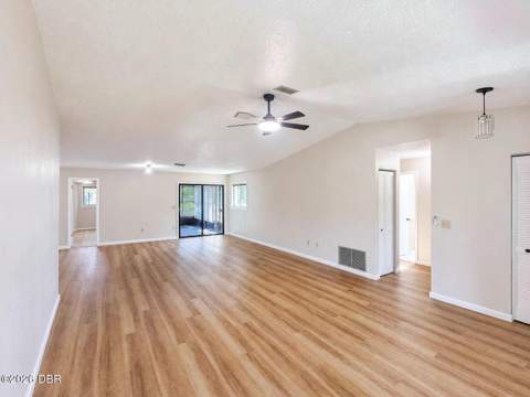 19 Banner Lane, Palm Coast FL - photo 6 of 24