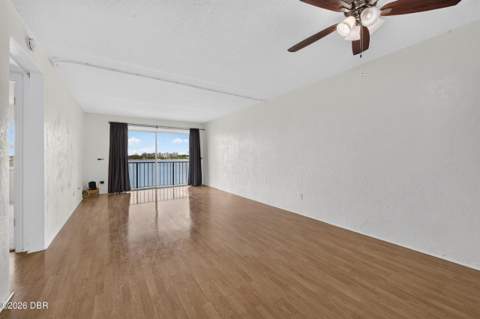 118 S Halifax Avenue #404, Daytona Beach FL - photo 6 of 30