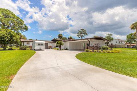 801 Fairway Drive, New Smyrna Beach FL - photo 7 of 73