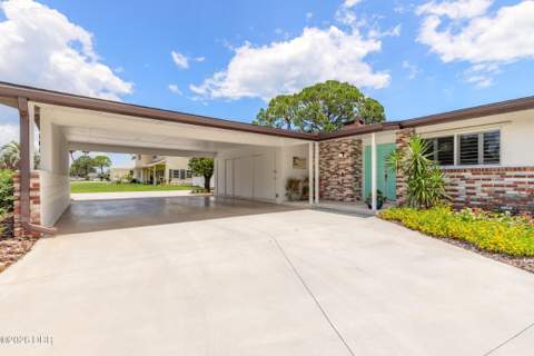 801 Fairway Drive, New Smyrna Beach FL - photo 8 of 73