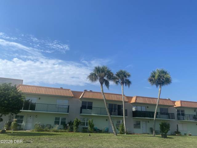 10 Lynnhurst Drive #208 home for sale in Winchester Manor, A Condo