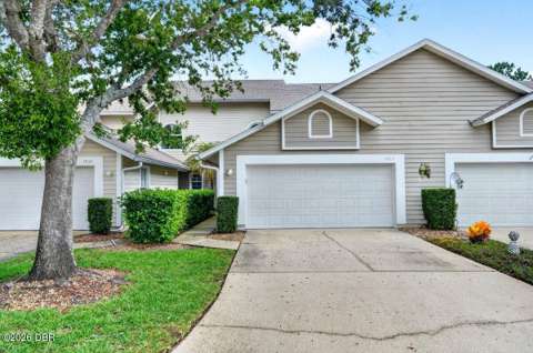 1975 Rutgers Place, gated community for sale in Port Orange