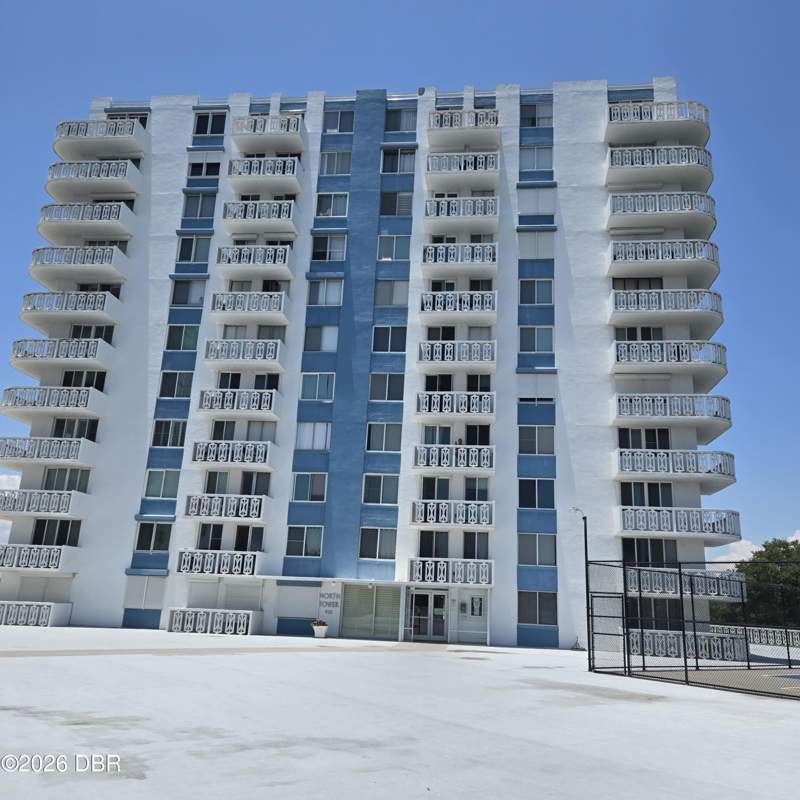 2 bedroom Condominium at 935 N Halifax Avenue #308, Bayshore Bath & Tennis Club Condo, Daytona Beach — photo 1