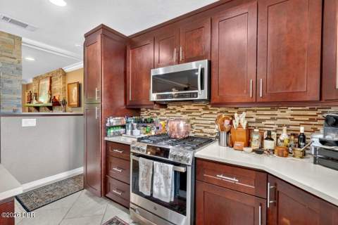 20 Twin River Drive, Ormond Beach FL - photo 9 of 46