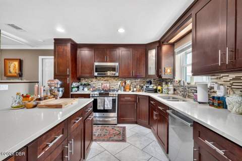 20 Twin River Drive, Ormond Beach FL - photo 11 of 46