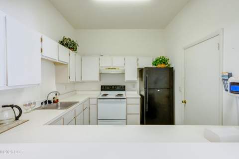 840 Center Avenue #10, Holly Hill FL - photo 19 of 32