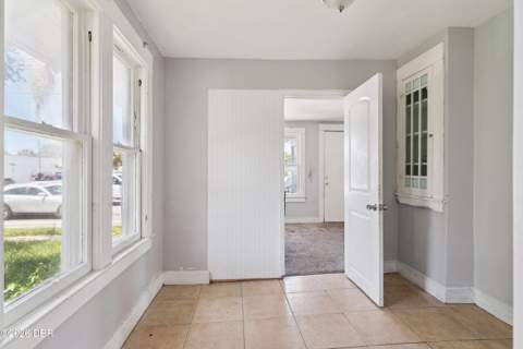 821 N Ridgewood Avenue, Daytona Beach FL - photo 11 of 17
