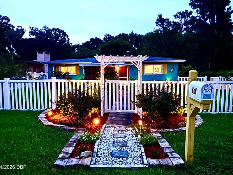3 bedroom Single Family Residence at 357 S Seneca Boulevard, Rosella Park, Daytona Beach — photo 1