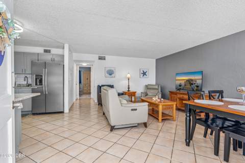 405 N Halifax Avenue #105, Daytona Beach FL - photo 6 of 34