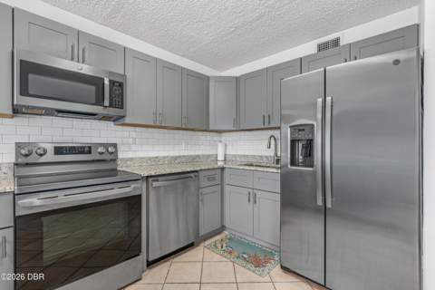 405 N Halifax Avenue #105, Daytona Beach FL - photo 13 of 34