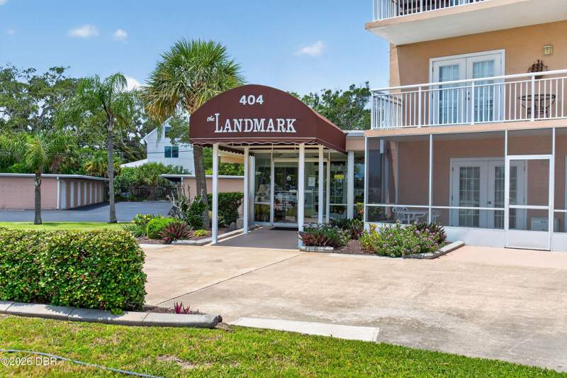 2 bedroom Condominium at 404 S Beach Street #1001, Landmark Condo, Daytona Beach — photo 2