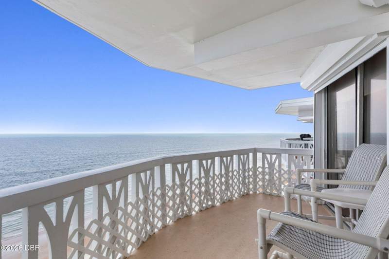 2 bedroom Condominium at 1051 Ocean Shore Boulevard #Ph4, Van Lee, A Condo, The, Ormond Beach — photo 4