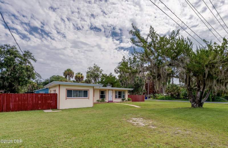 3 bedroom Single Family Residence at 1101 16th Street, Gas Lite Square, Edgewater — photo 1