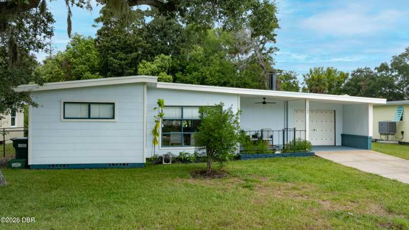 3 bedroom Single Family Residence at 122 Sanrobar Drive, Pepiot, Holly Hill — photo 1