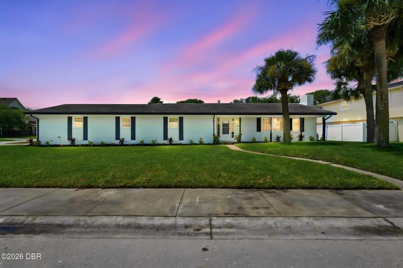 4 bedroom Single Family Residence at 102 Ann Rustin Drive, Ann Rustin Estates, Ormond Beach — photo 3
