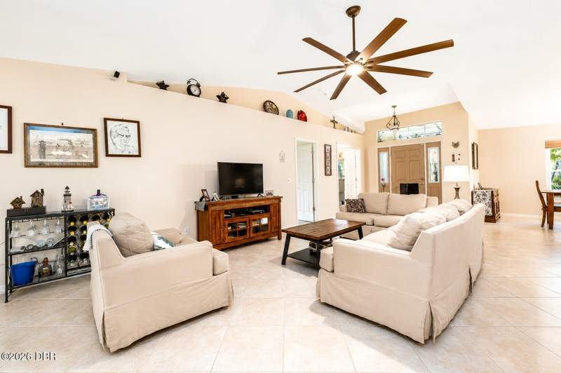 4 bedroom Single Family Residence at 633 Art Center Avenue, Turnbull Shores, New Smyrna Beach — photo 4