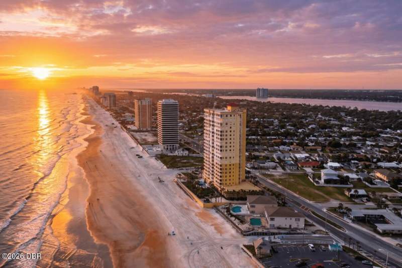 3 bedroom Condominium at 2300 N Atlantic Avenue #1702, Mediterranean Condo, Daytona Beach — photo 4