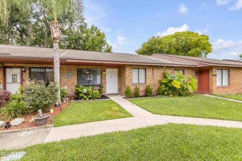 1524 Franklin Circle, Holly Hill FL - photo 6 of 33