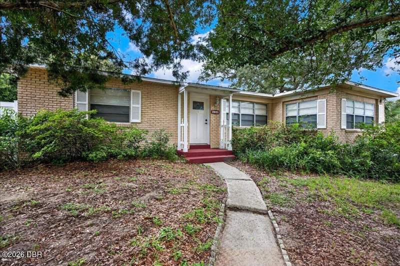 3 bedroom Single Family Residence at 404 Pine Road, Ellinor Village, Ormond Beach — photo 3