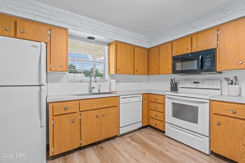 145 Hernandez Avenue, Ormond Beach FL - photo 11 of 32