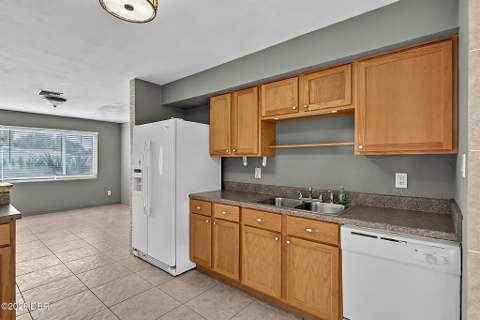 22 Beechwood Drive, Ormond Beach FL - photo 15 of 61