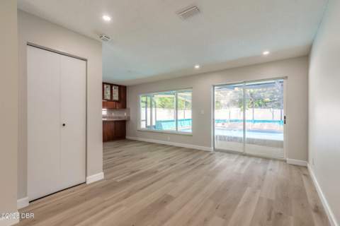 1060 Gary Boulevard, Daytona Beach FL - photo 7 of 30