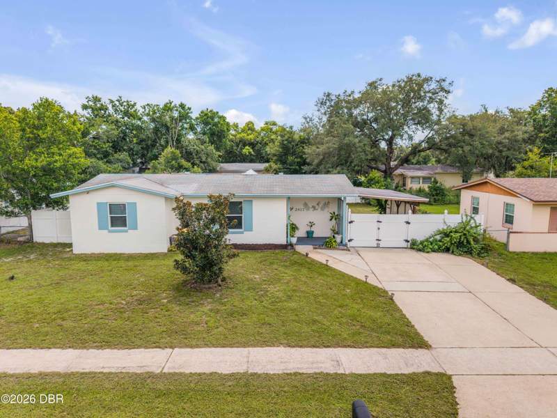 2 bedroom Single Family Residence at 2417 Adams Avenue, Deltona Lakes, Deltona — photo 2