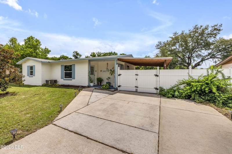 2 bedroom Single Family Residence at 2417 Adams Avenue, Deltona Lakes, Deltona — photo 3