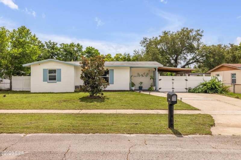 2 bedroom Single Family Residence at 2417 Adams Avenue, Deltona Lakes, Deltona — photo 1