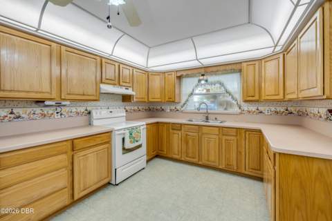 1428 Mardrake Road, Daytona Beach FL - photo 8 of 55