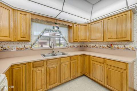 1428 Mardrake Road, Daytona Beach FL - photo 9 of 55
