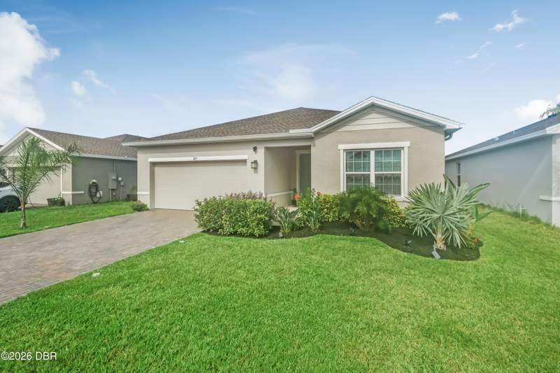 3 bedroom Single Family Residence at 217 Eagle Harbor Way, Preserve at Lpga, Daytona Beach — photo 2