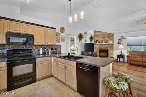 89 Robinson Drive, Palm Coast FL - photo 13 of 41