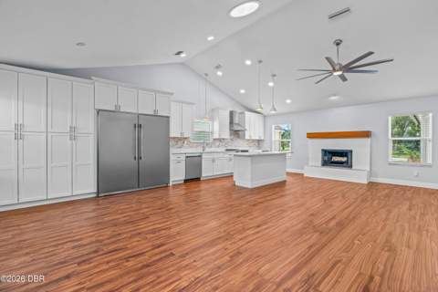 762 Pine Shores Circle, New Smyrna Beach FL - photo 6 of 38