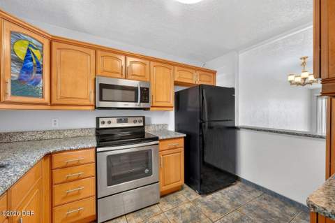 2901 N Halifax Avenue #101, Daytona Beach FL - photo 9 of 32