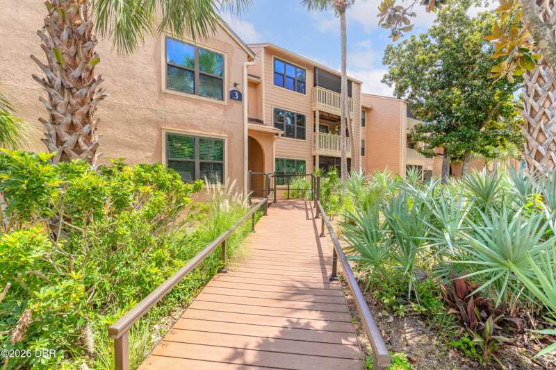 2 bedroom Condominium at 1401 S Palmetto Avenue #300, Preserve At Rivers Edge Condo, Daytona Beach — photo 1